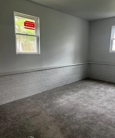 411 Wesley Ave — Photo 8