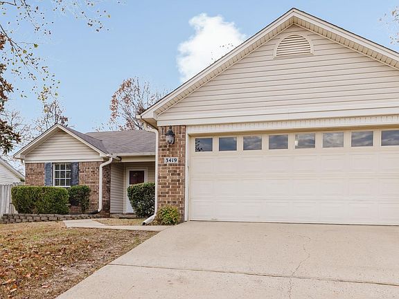 3rd image of 3419 Forest Dr