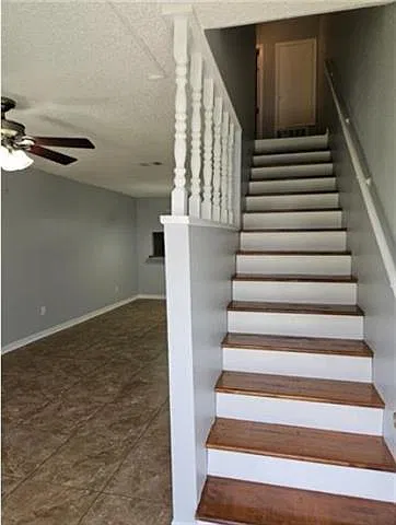 905 Aspen Ct — Photo 3