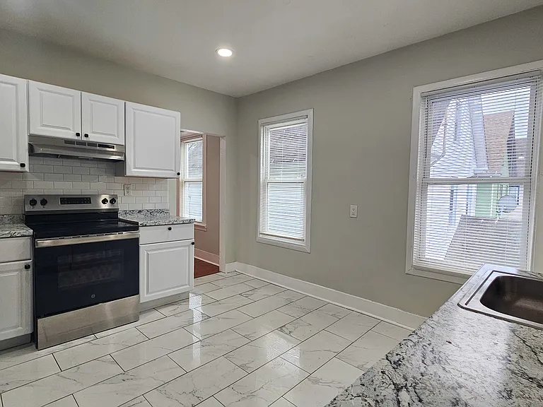370 Shelton Ave #2B — Photo 1
