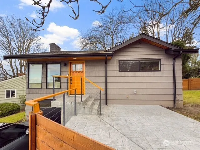 3610 11th Avenue W photo 1