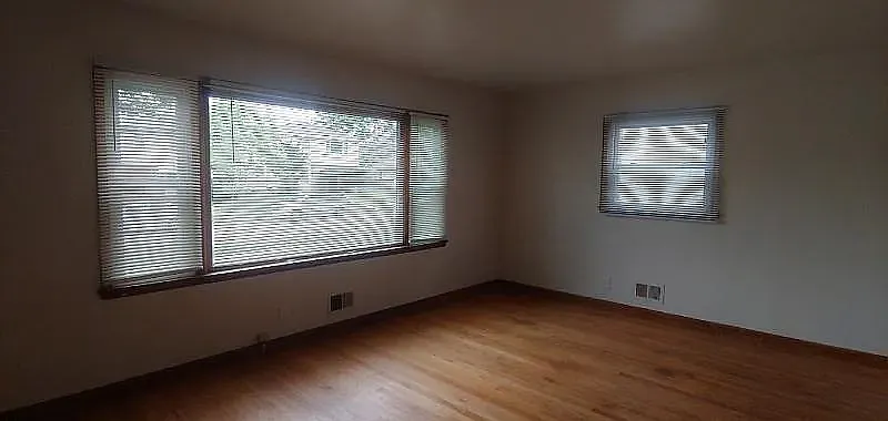 3 bed, 1195 sqft, $1,395 — Photo 2