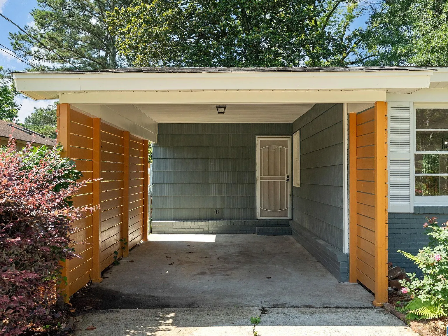 3 bed, 1.5 bath, $1,650 — Photo 3
