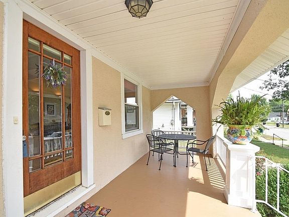 3rd image of 6693 Bantry Ave