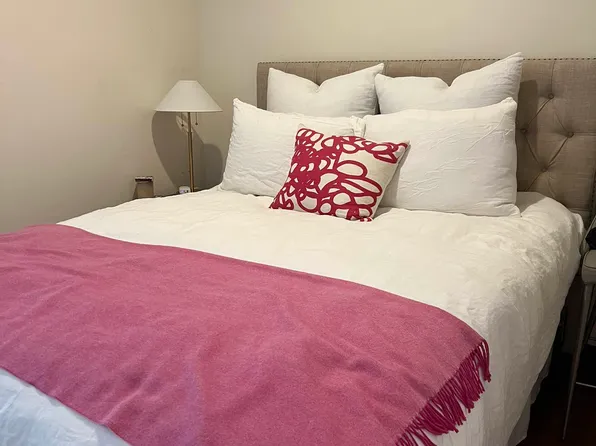 305 East 63rd Street image 10 of 17