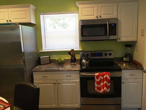 5th image of 11 Kohler Dr