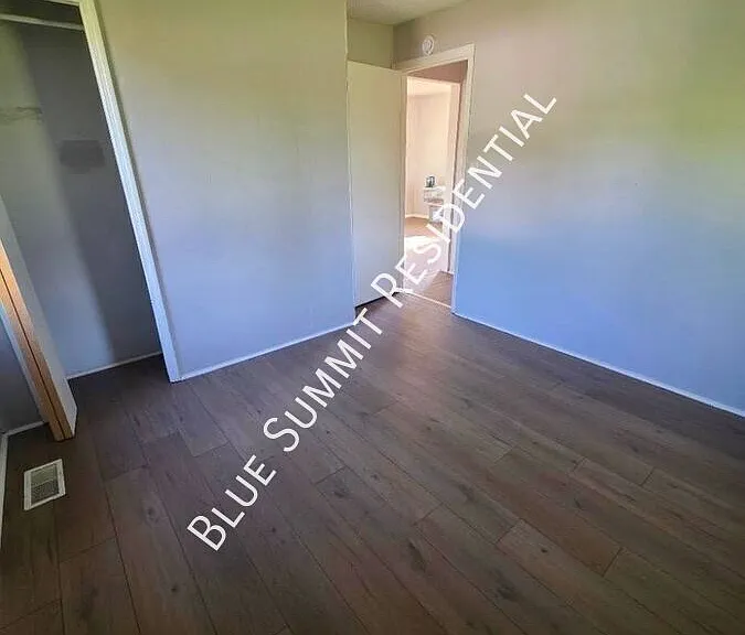 1151 Seminole Ave — Photo 14