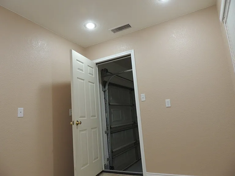 2913 Sunburst Dr — Photo 32