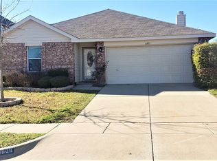 6809 Meadow Way Ln, Fort Worth, TX 76179