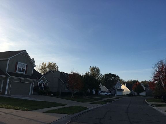 5th image of 340 NE Dreamweaver Ave