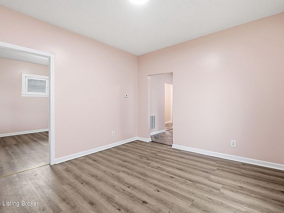 5th image of 3537 Powell Ave