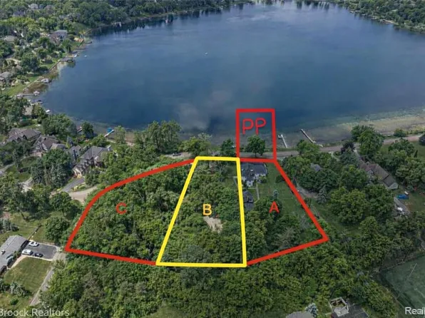 2 Klingensmith Rd, Bloomfield Hills, MI 48302