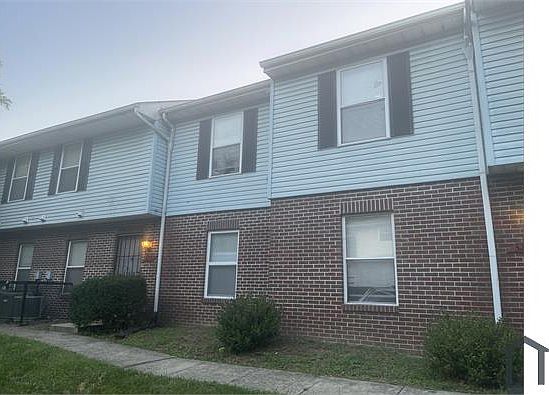2nd image of 3265 E Mound St #3265