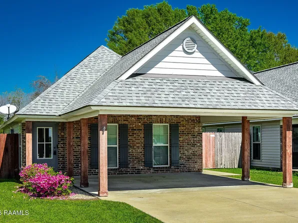 319 Harvest Ln, Abbeville, LA 70510