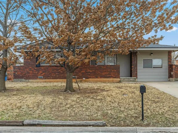 344 NW 65th St, Lawton, OK 73505