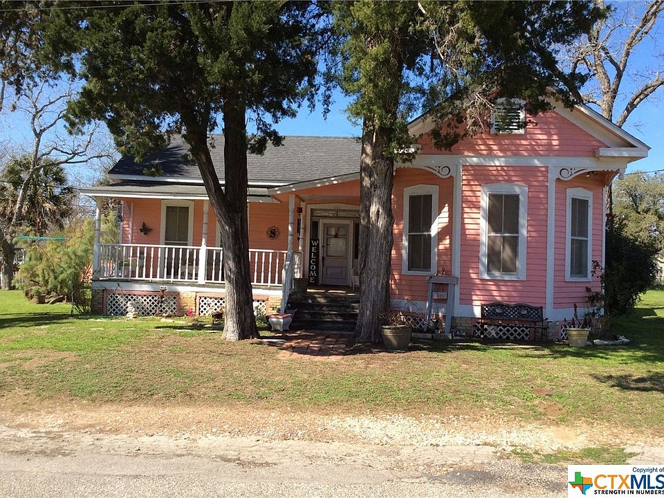 404 Stockdale St, Cuero, TX 77954 MLS 498249 Zillow