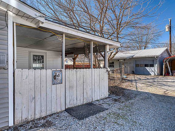 4th image of 2127 Old Madisonville Rd