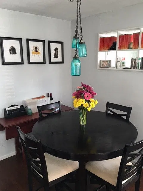 2 bed, 1000 sqft, $4,200 — Photo 4