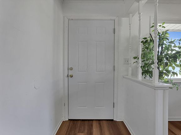 4th image of 2875 Lowell Dr