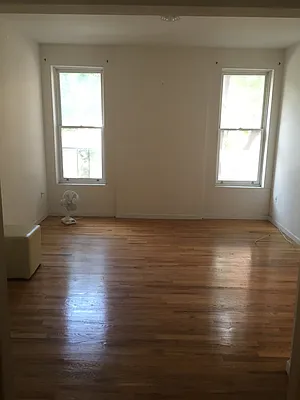Rented by AJ Clarke | media 33