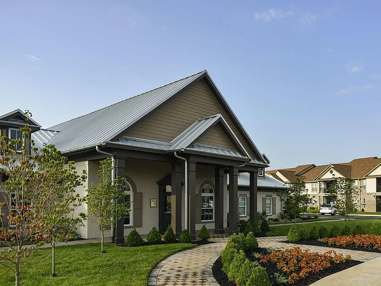 9910 Shining Willow Dr — Photo 2