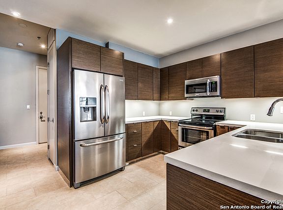3rd image of 17902 La Cantera Pkwy Unit 305