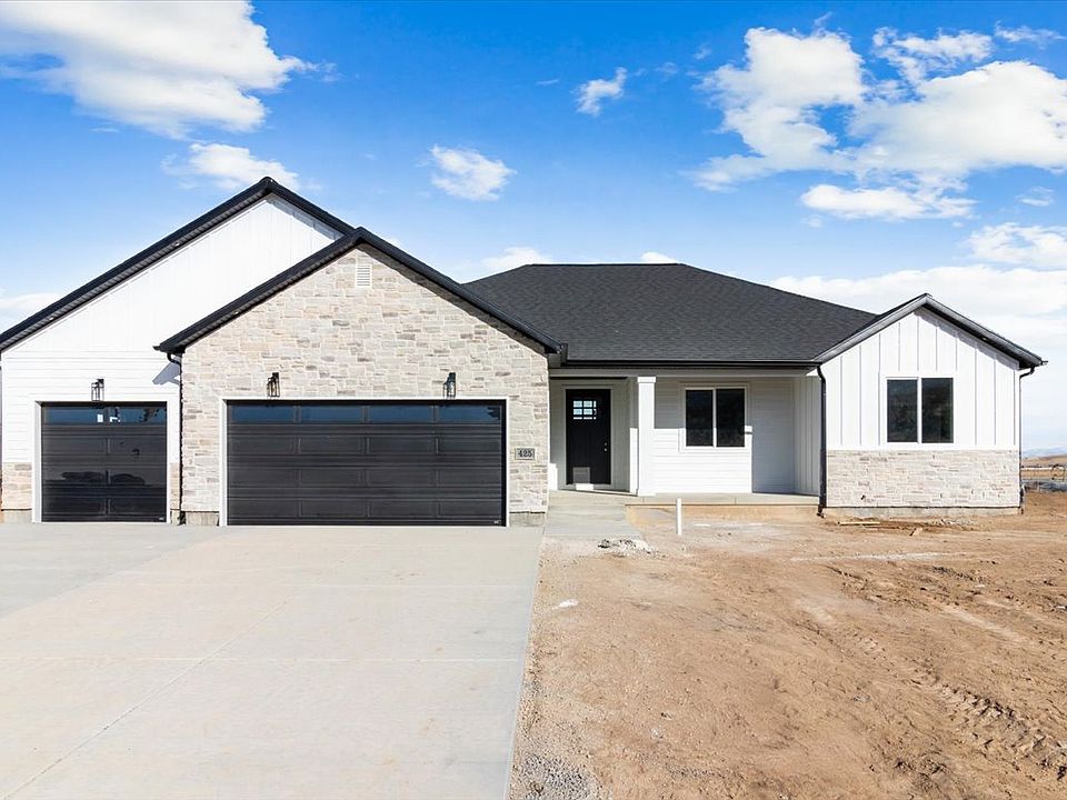 1st image of 445 E Andrew Dr #203