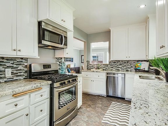 4th image of 5103 Lee St
