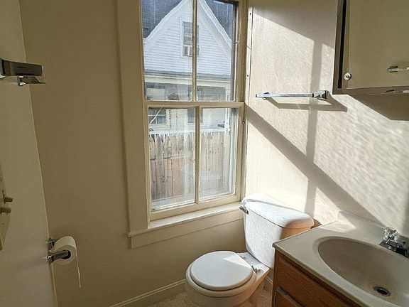 2nd image of 39 Taylor St #4