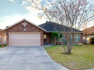 2128 Bentwood Dr, New Braunfels, TX 78130