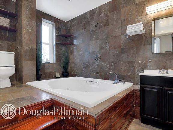 4th image of 125 Prospect Park W #6EF