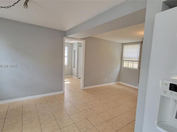 306 Hawthorne Dr APT 5