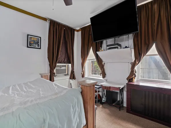 60-46 Putnam Avenue image 20 of 47