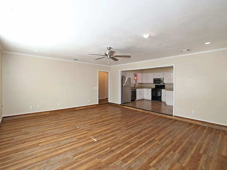 2905 Salem Dr — Photo 7