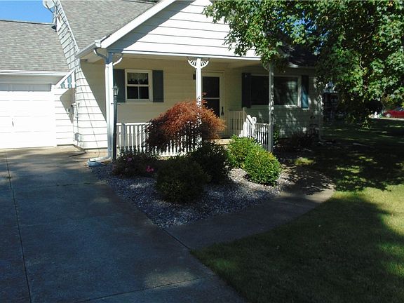 3rd image of 109 Myers St
