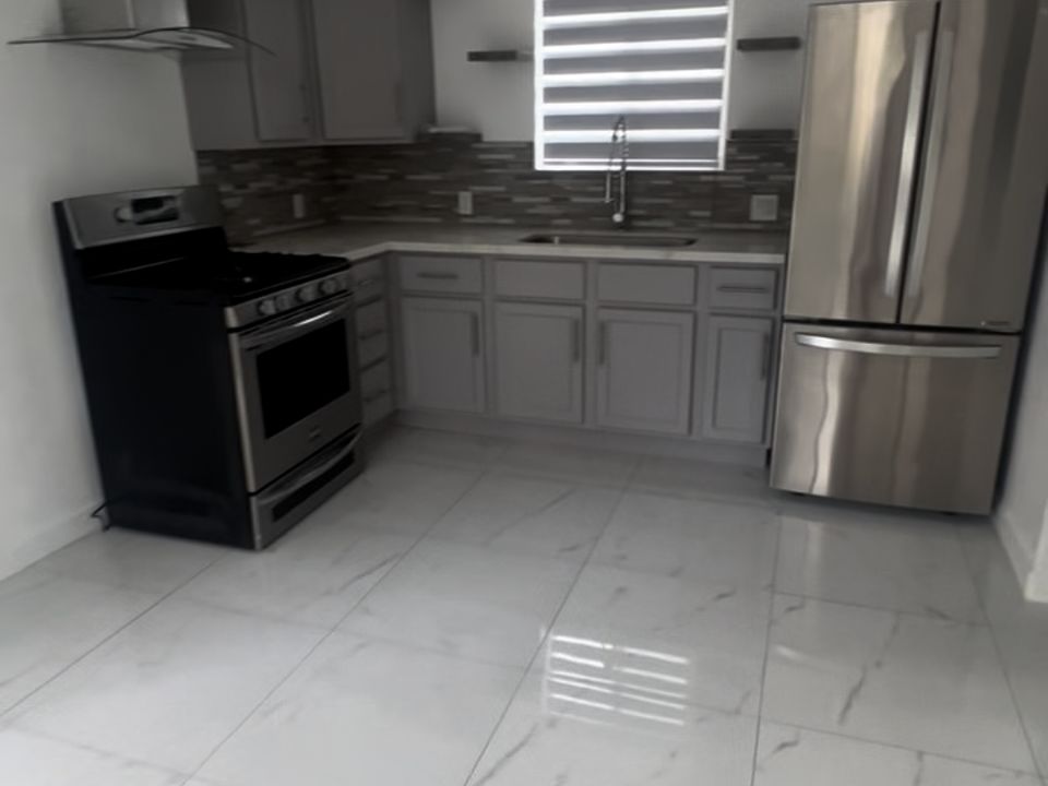 2nd image of 8126 Hillrose St