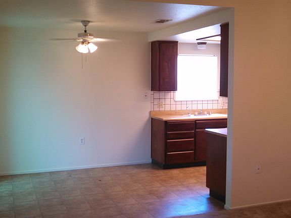 3rd image of 749 Skylark Ave