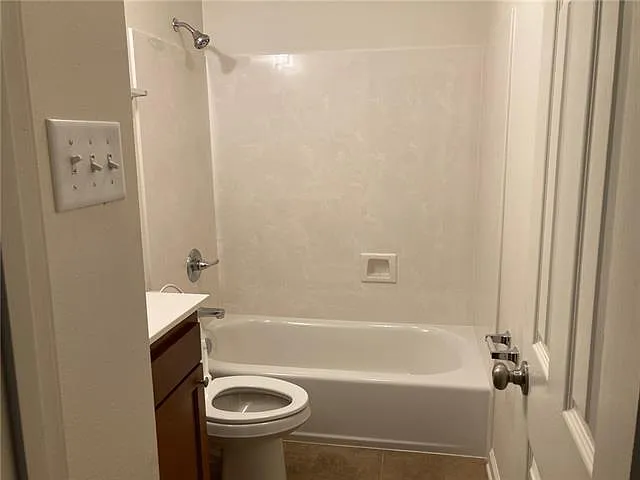 2755 Albany St #D — Photo 14