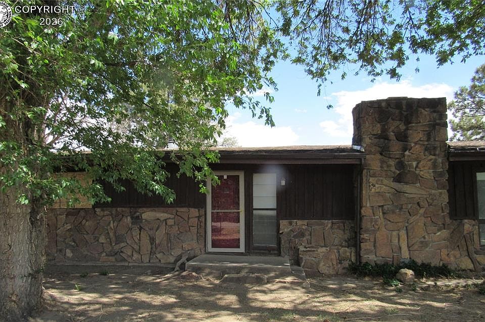 1st image of 898 Phelps Ave