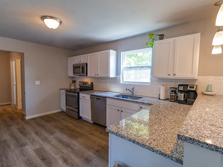 25091 Front Ave — Photo 6