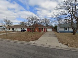 513 6th Ave S, Hopkins, MN 55343