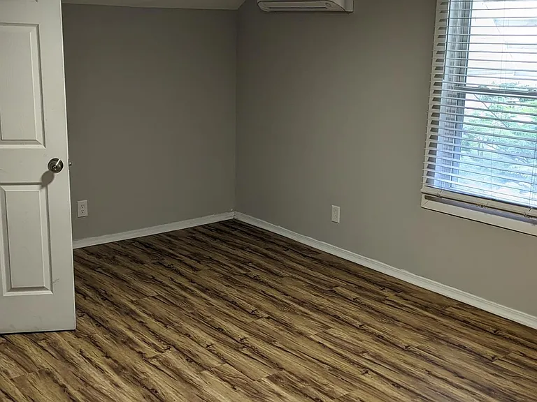 1809 Middle Tennessee Blvd — Photo 10