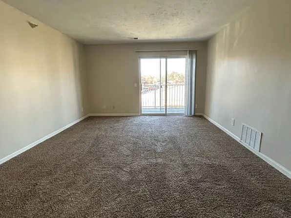 Quail Run Apts. (740 N. 18th Ave.), 740 N 18th Ave APT 2A, Blair, NE 68008