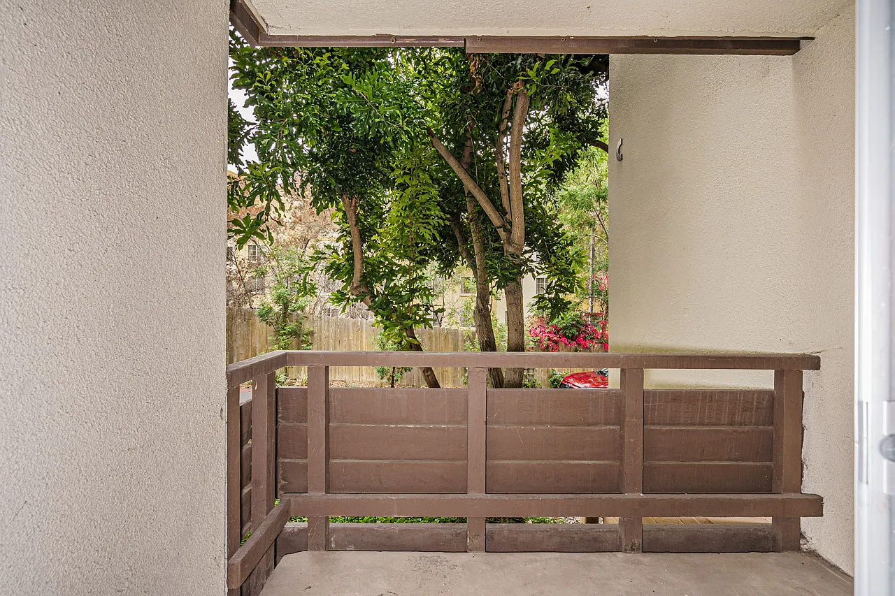1625 Hotel Cir S — Photo 4