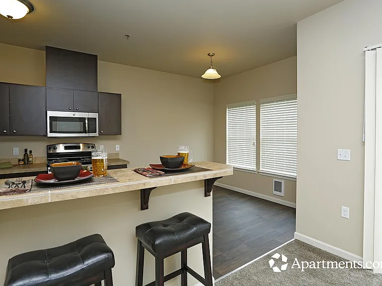 Plumtree Apartments — Photo 25