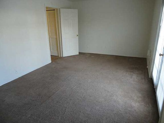 5th image of 5576 New Colony Dr