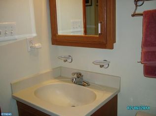 1137 Lindberg Dr, Deptford, NJ 08096