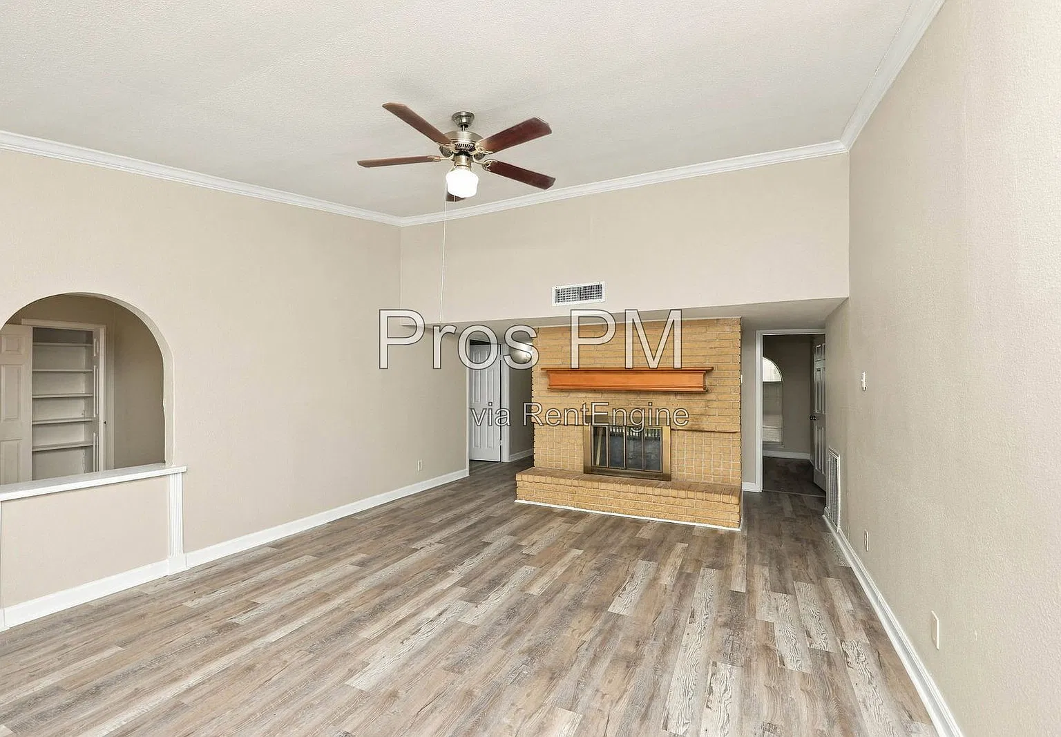 3 bed, 2.0 bath, 1446 sqft, $2,199 — Photo 4