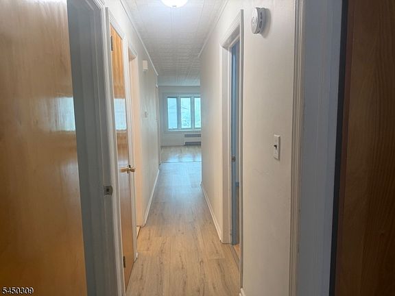 5th image of 43 Oakwood Ave #1