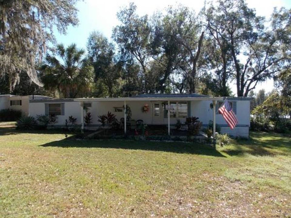 1st image of 36432 Laurel Ln
